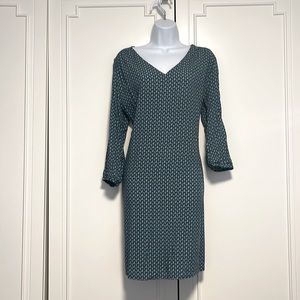 Old navy slip on dress, loose in the midsection, very flattering.